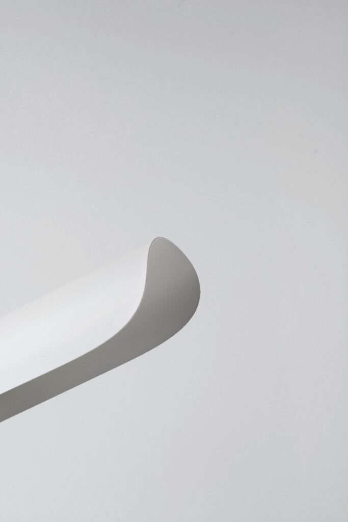 Minimalist lamp design | TI Lamp by regular company via Aesence