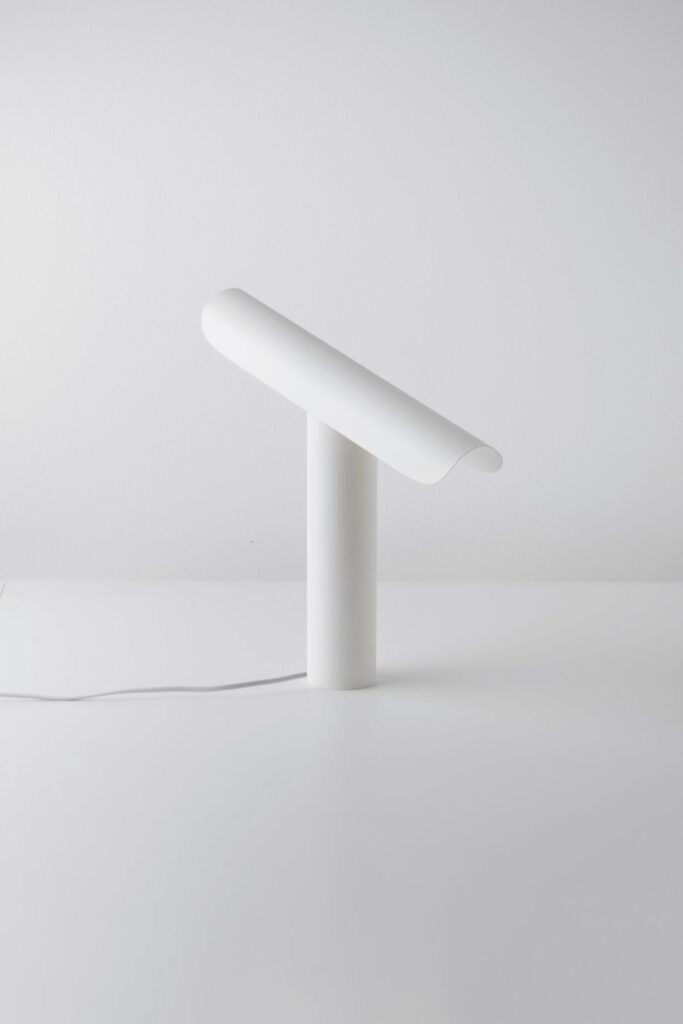 Minimalist lamp design | TI Lamp by regular company via Aesence