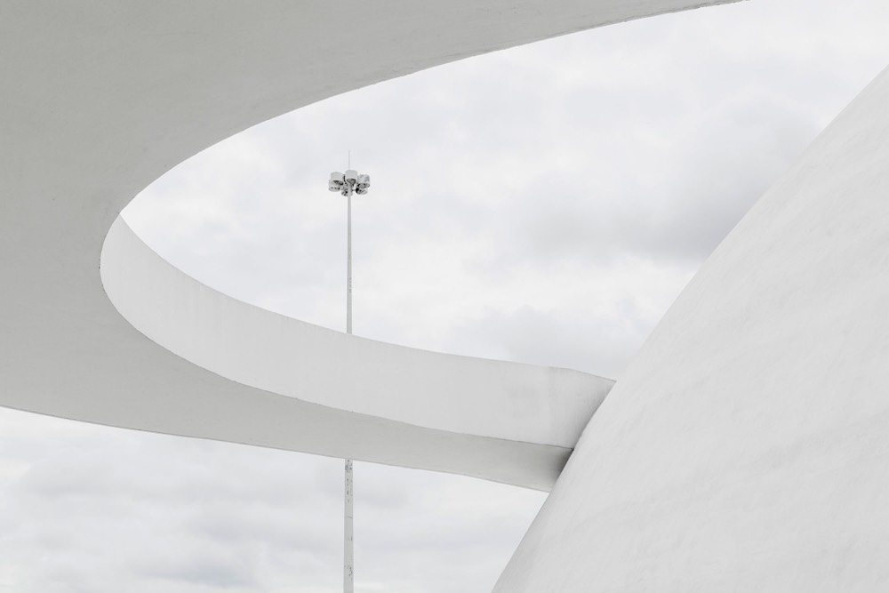 Minimalist photography of Brasília by Bruno Candiotto via Aesence