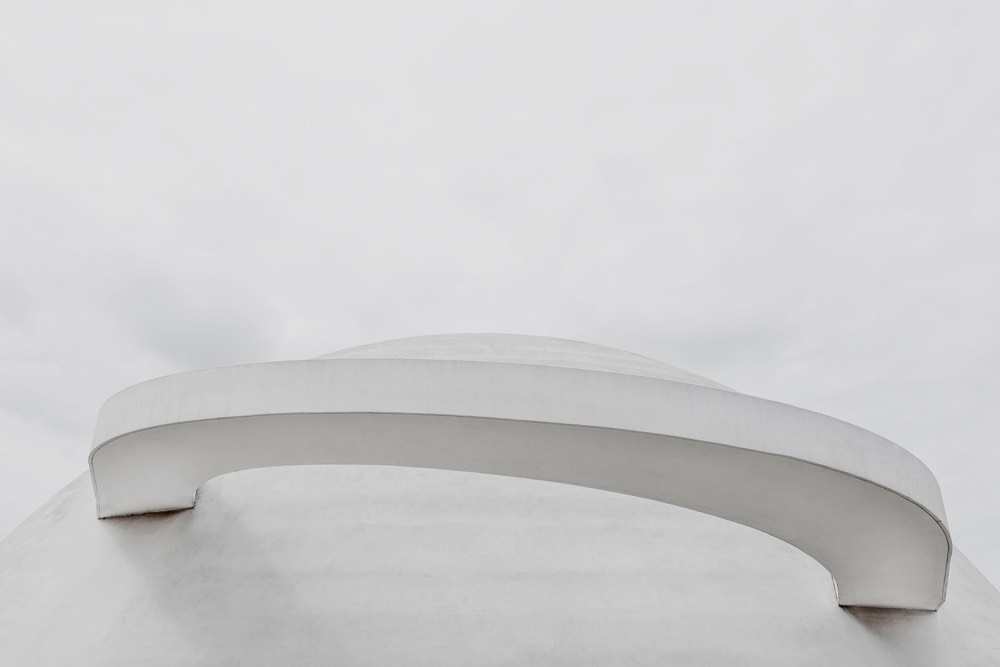 Minimalist photography of Brasília by Bruno Candiotto via Aesence