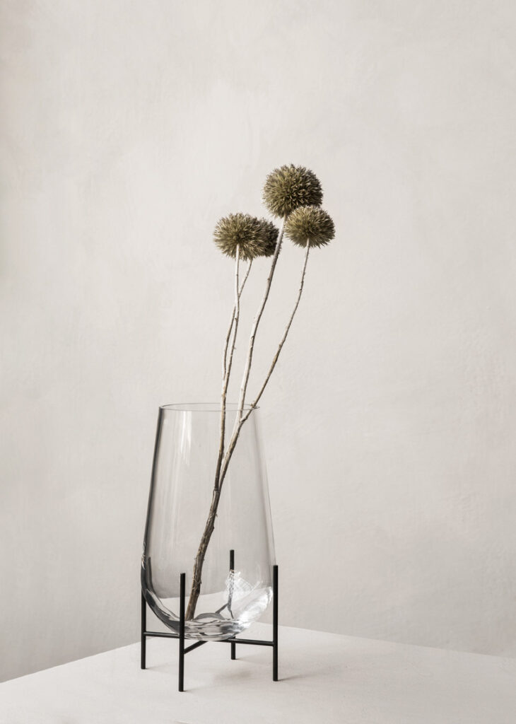 Aesence | Echasse Vase by Menu