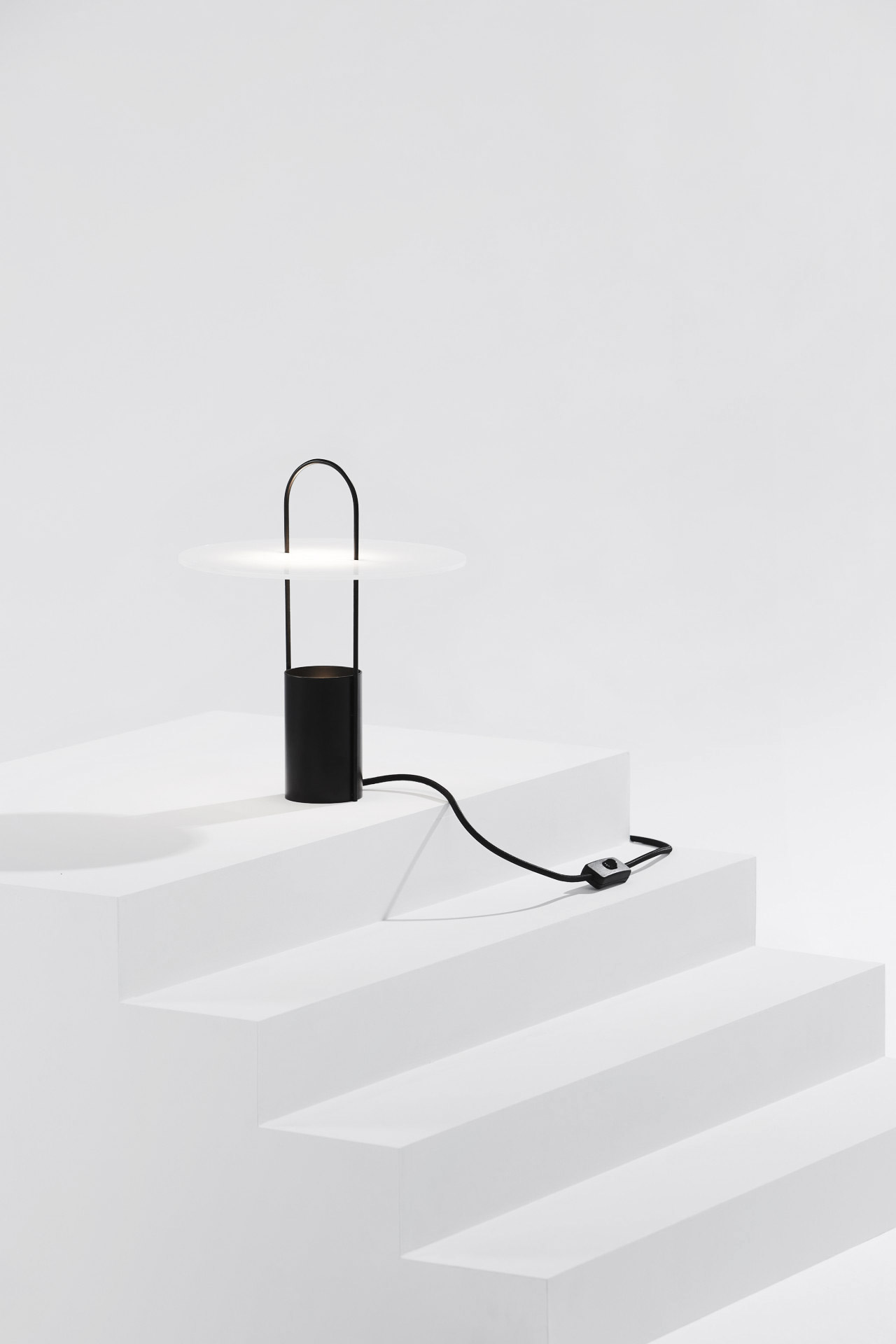 Minimalist Lamp "Nomade"