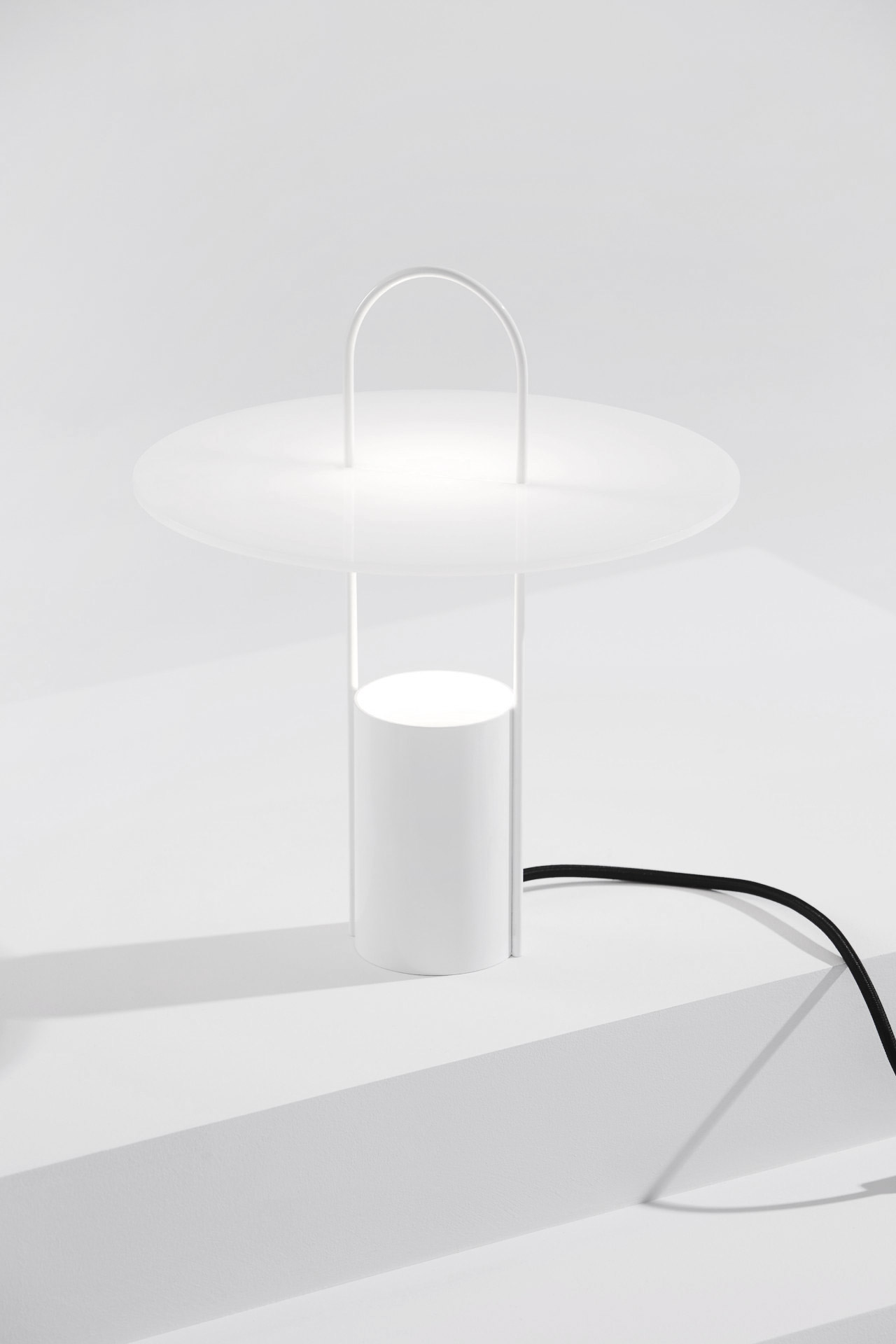 Minimalist Lamp "Nomade"