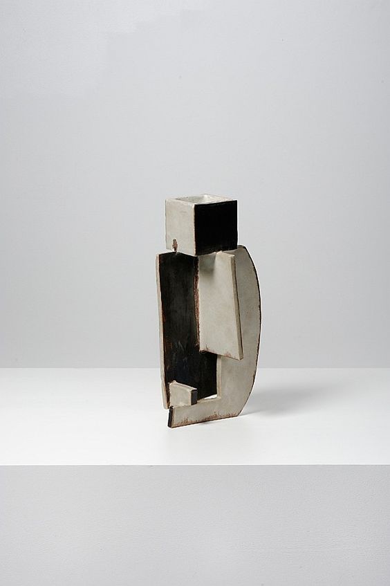 Vase sculpture by Guido Gambone