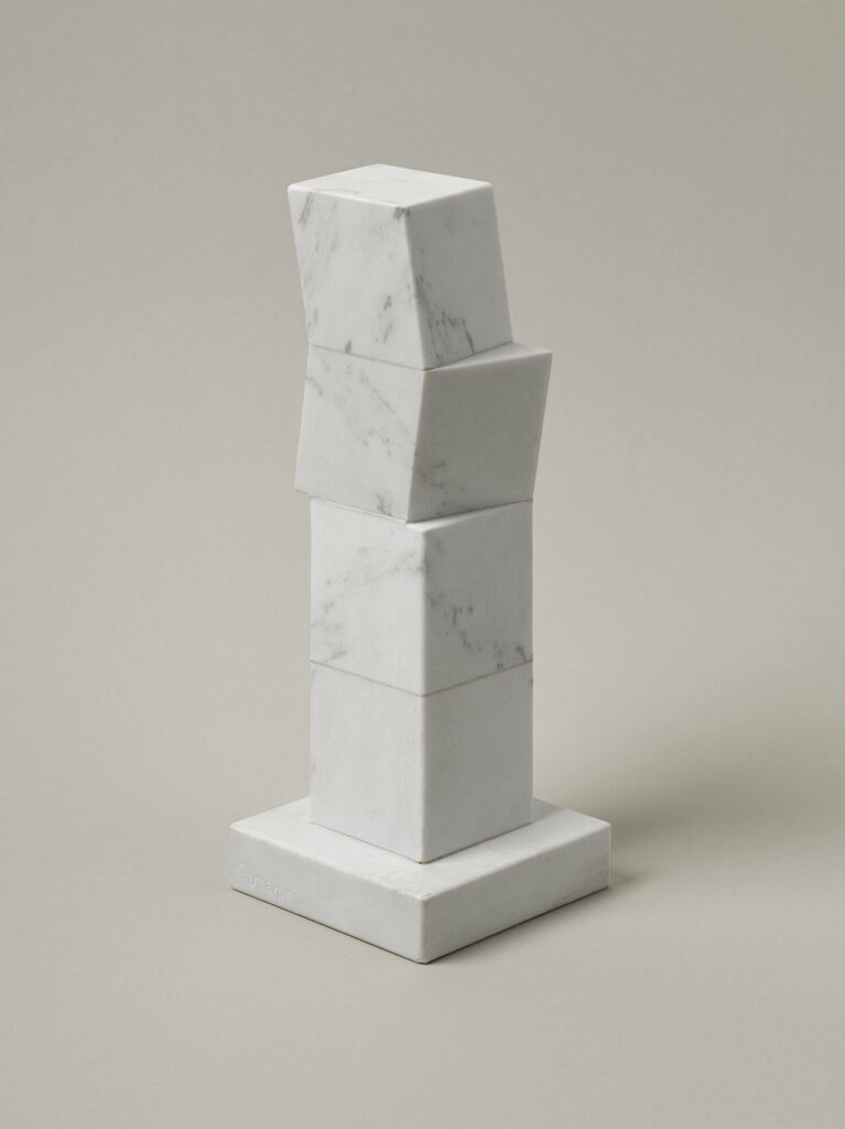 Minimalist sculpture | Sergio de Camargo via Aesence Directory for minimalist aesthetics