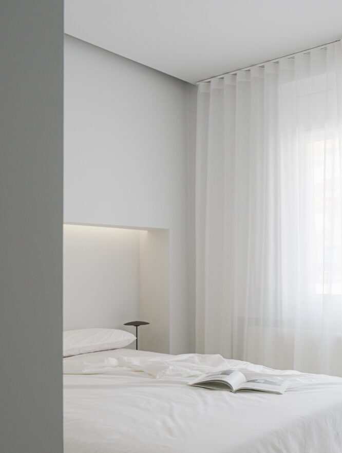 Minimalist Apartment in Barcelona by Deza Setien | A great example of minimalist interior design