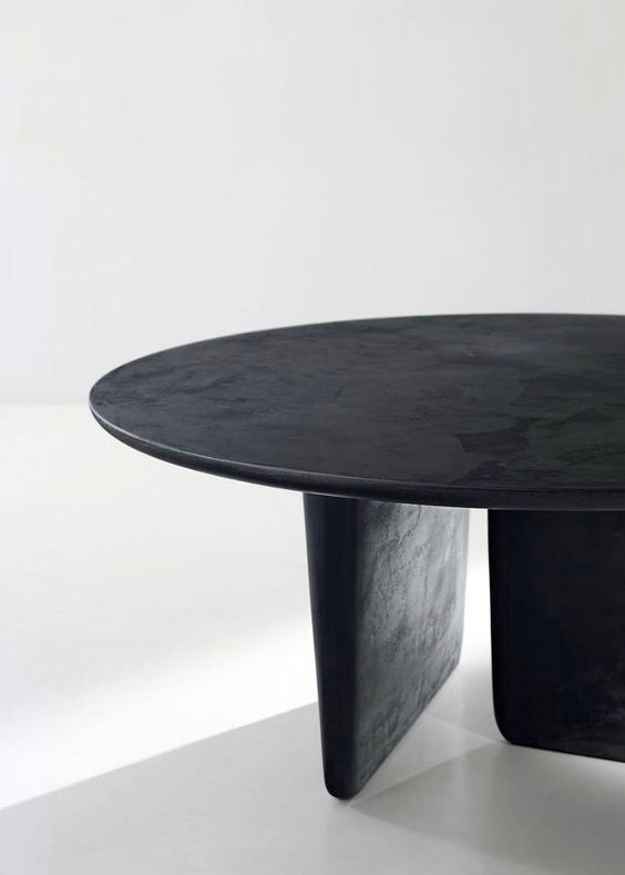 Tobi-Ishi table