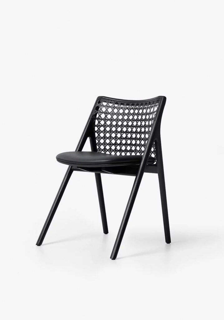 Tela Dining Chair in black