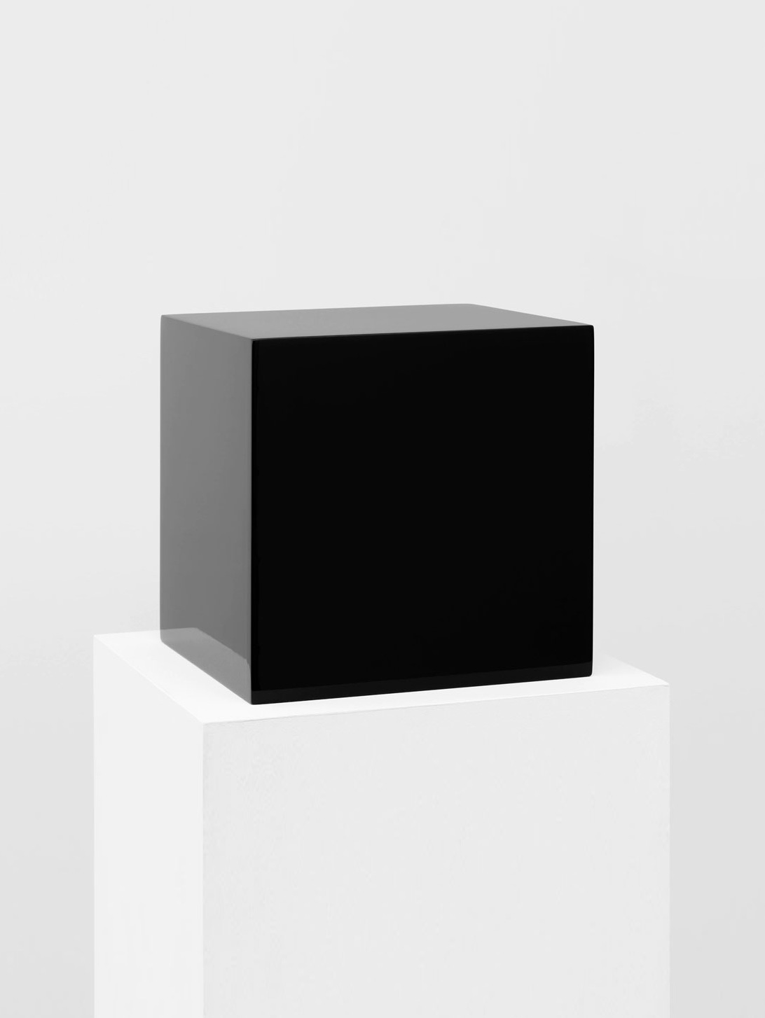 John McCracken, 12-IV, 1971, Polyester resin, fiberglass, and plywood, 12 x 12 x 12 inches / 30.5 x 30.5 x 30.5 cm, © John McCracken, Courtesy the artist and David Zwirner Gallery