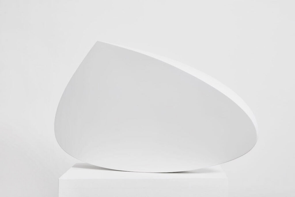 Minimalist sculpture by José Gabriel Fernández