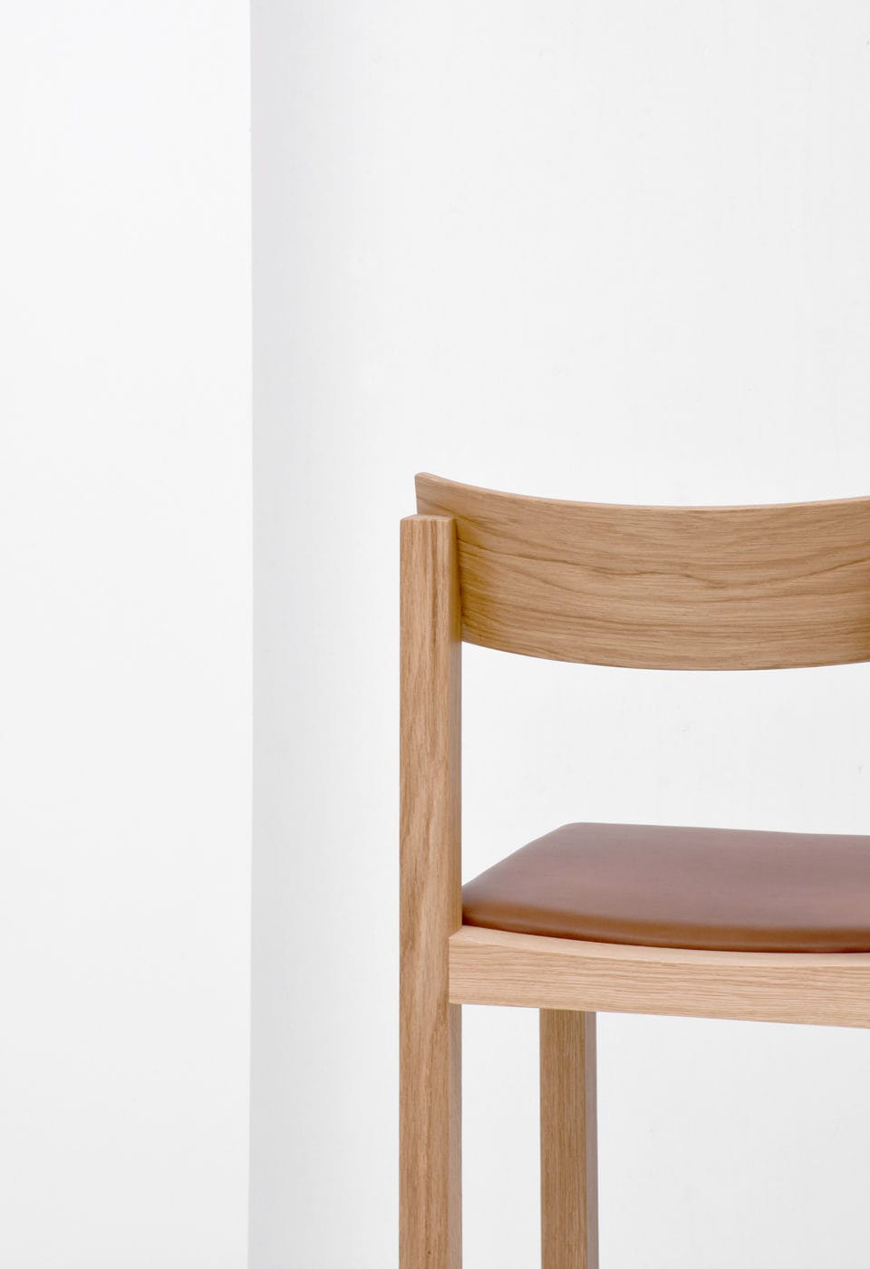 Minimalist Chair by Konstantin Grcic | Aesence