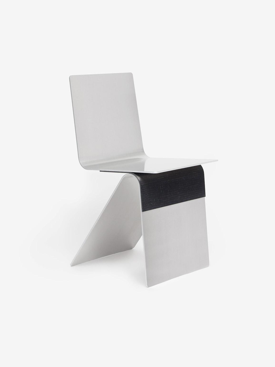 Minimalist Aluminium Chair by Leon Ransmeier | Aesence