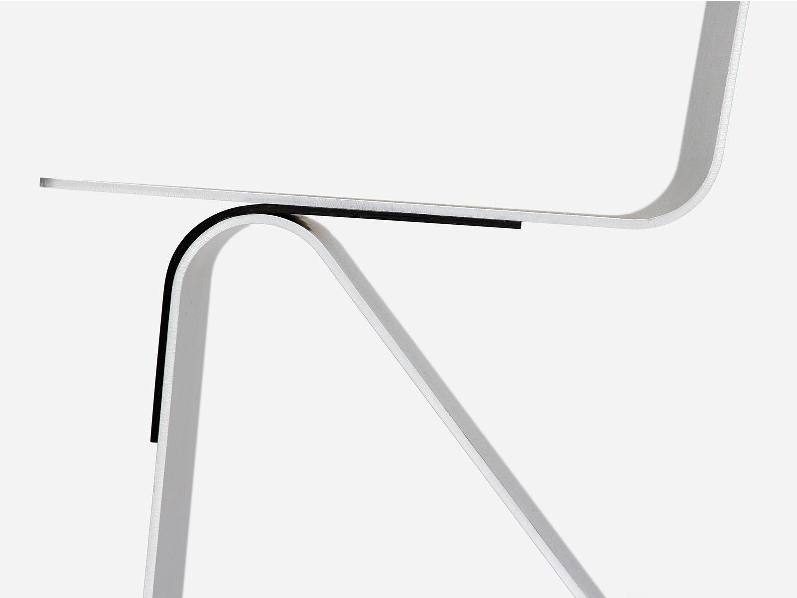 Minimalist Aluminium Chair by Leon Ransmeier | Aesence