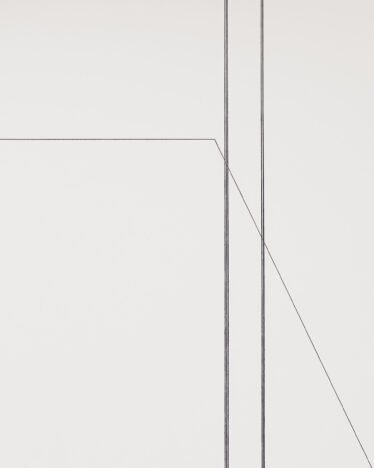 Fred Sandback On View at Hamburger Bahnhof, Berlin, Exhibition View © Fred Sandback Estate © Photography: Aesence/ Sarah Dorweiler