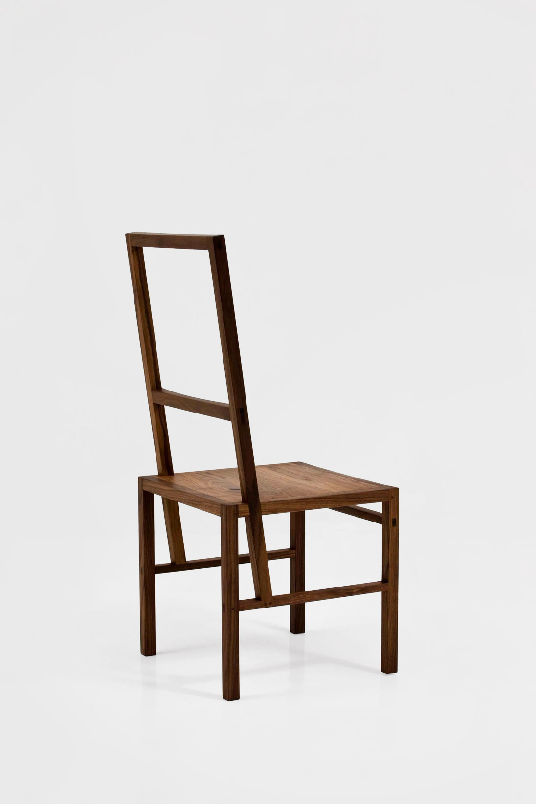 Minimalist Chair Design by Bahk Jong Sun