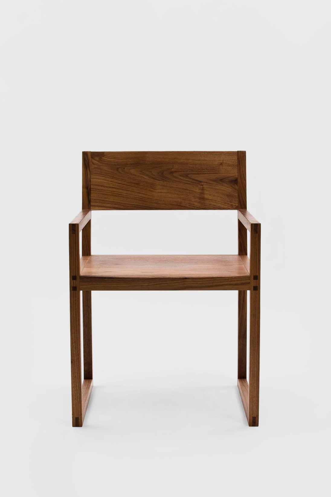 Minimalist Chair Design by Bahk Jong Sun
