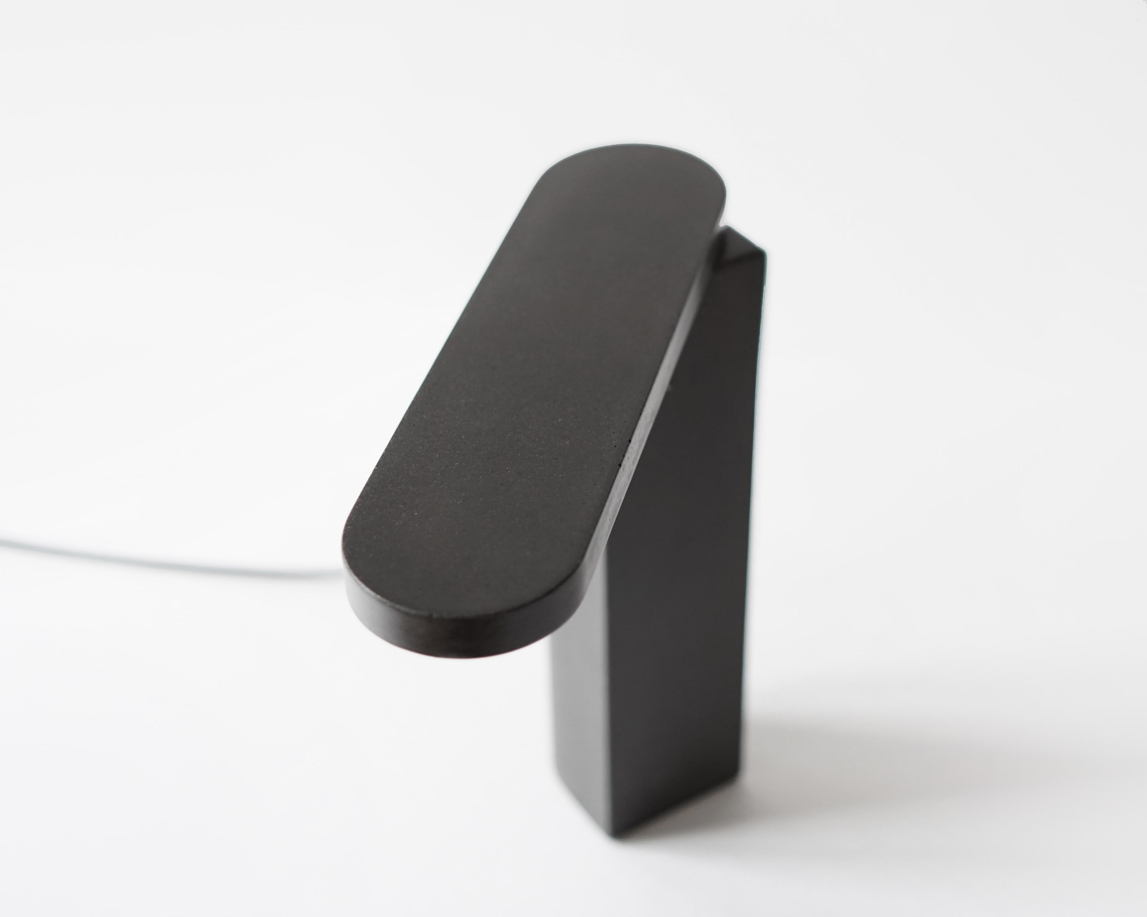 Minimalist Table Lamp "Möja" by Leonard Kadid