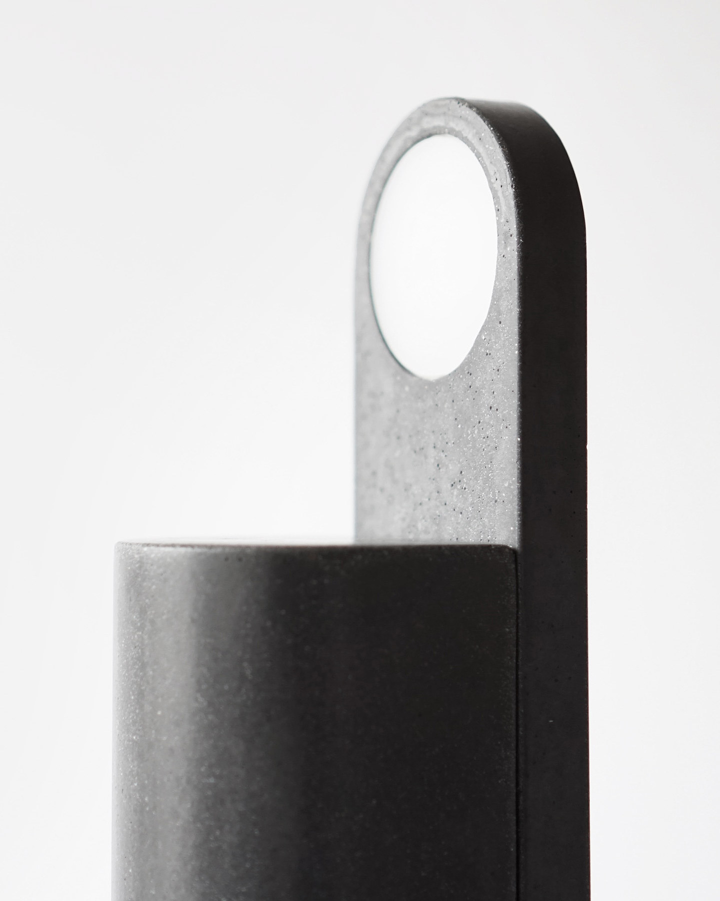 Detail of the Minimalist Table Lamp "Möja" by Leonard Kadid