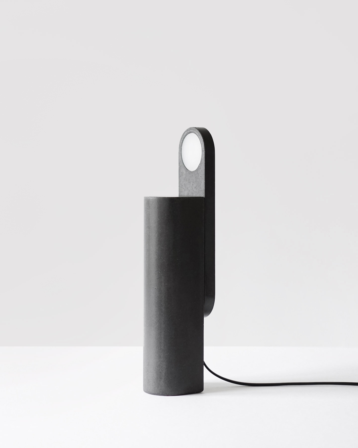 Minimalist Table Lamp "Möja" by Leonard Kadid