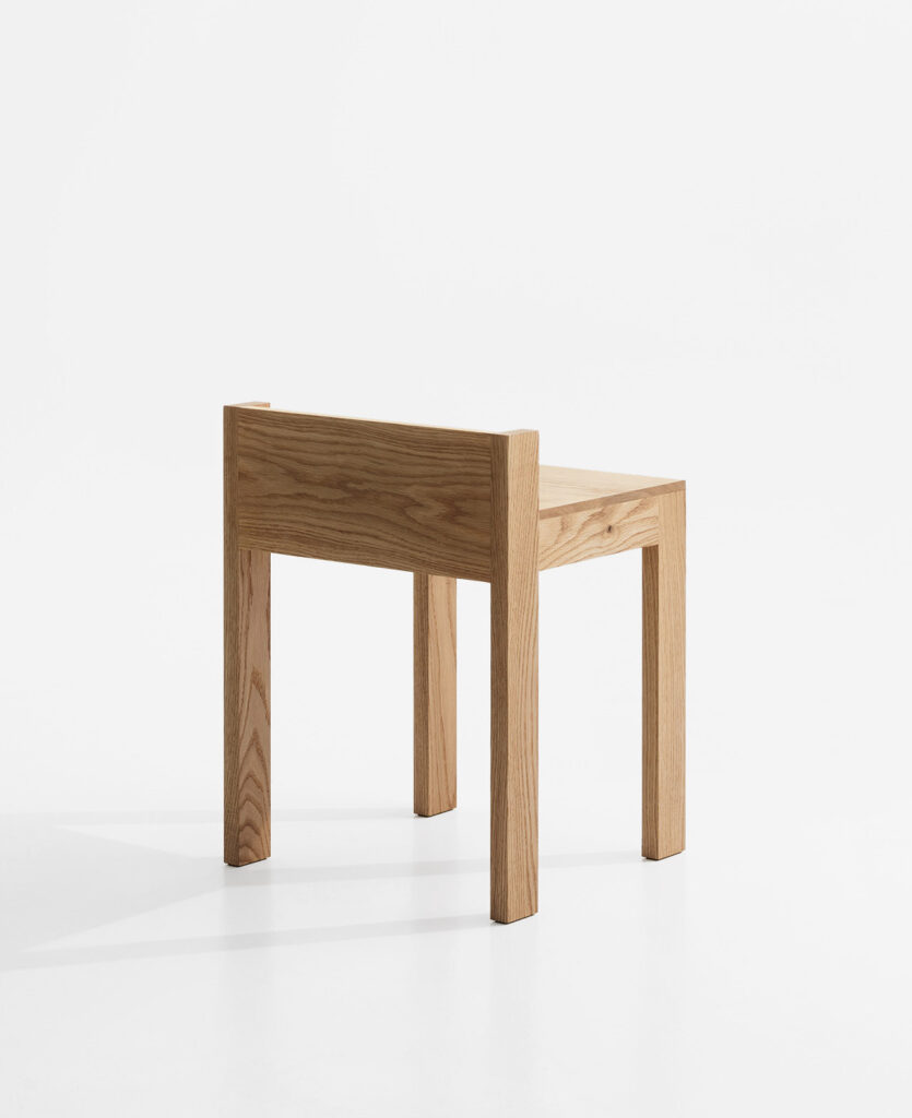 Minimalist Chair by Shin Youngjin