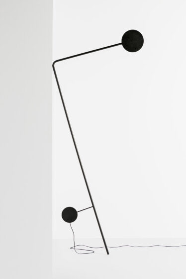 Minimalist Floorlamp "LOT" by FOOLS GOLD | Aesence