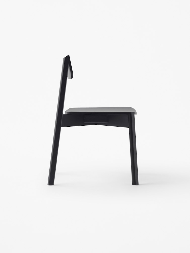Minimalist Blade Chair by nendo