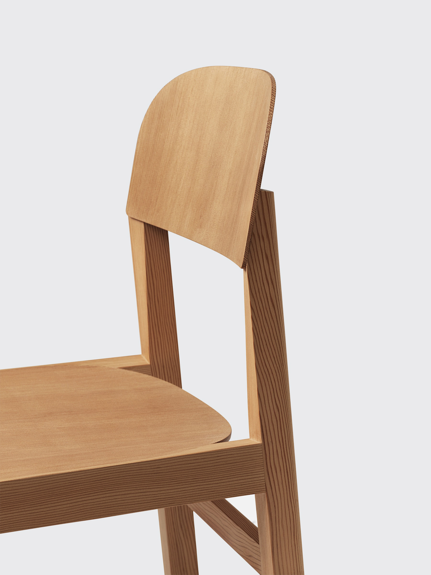 Minimalist Workshop Chair by Cecilie Manz | Aesence