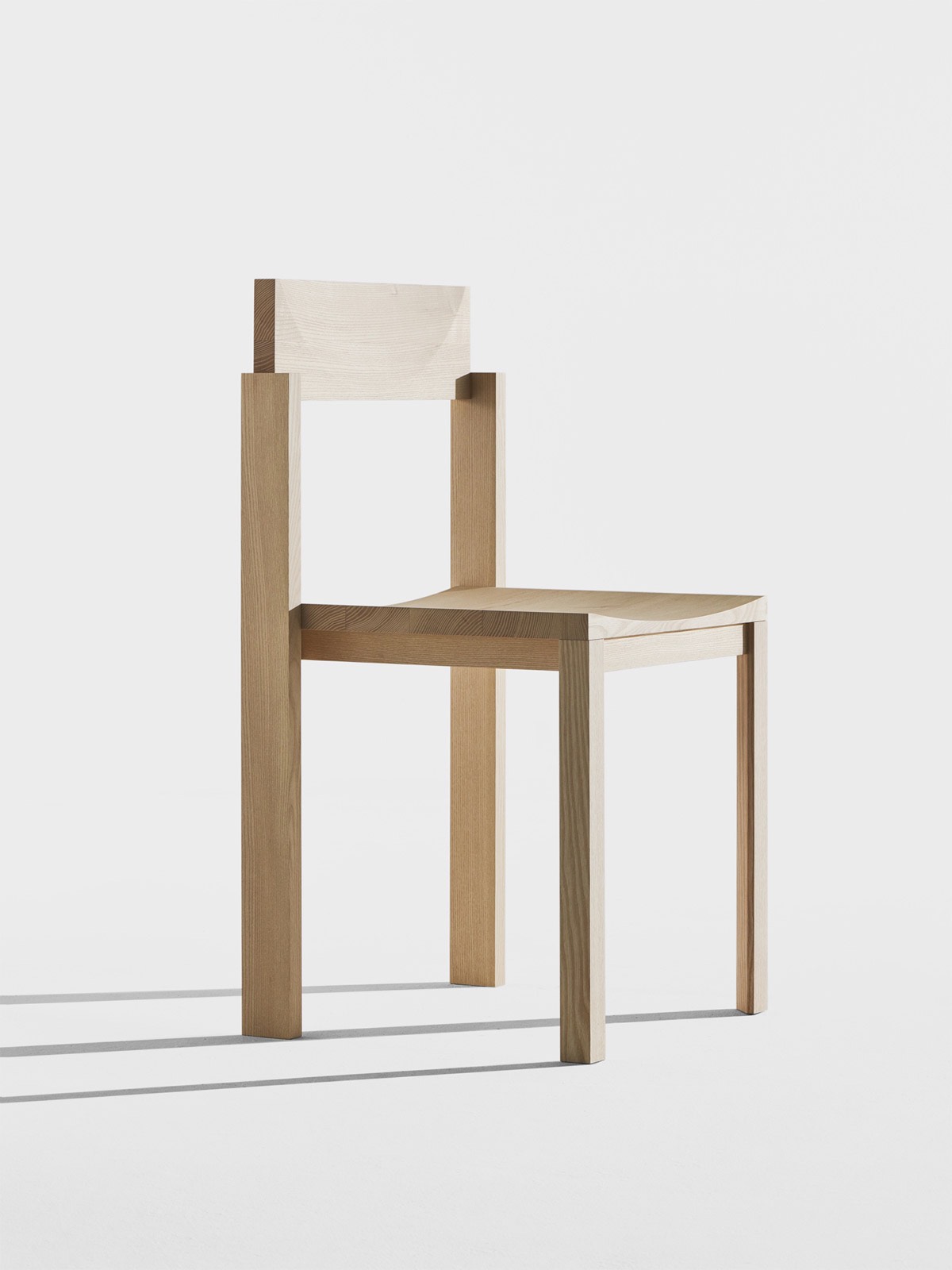 Minimalist Chair Design: Mai chair by Anthony Guex
