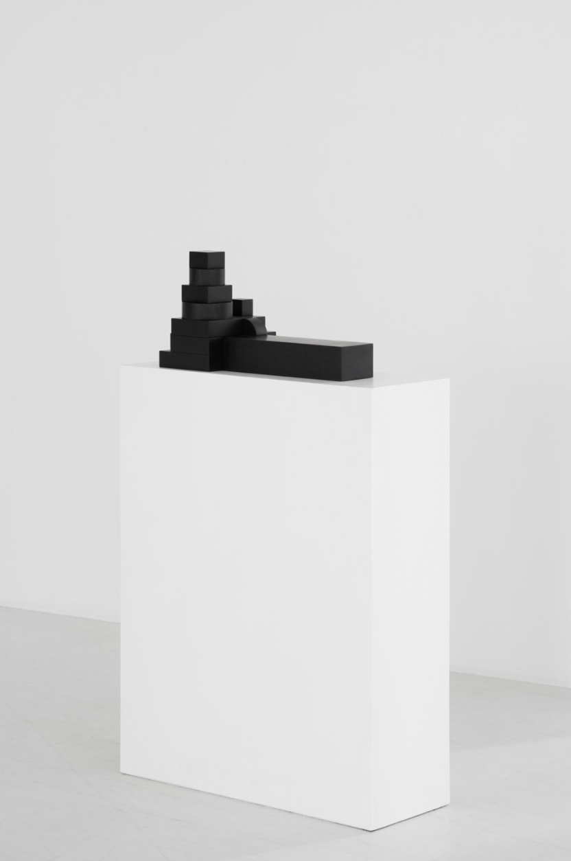 Jacob Bjorn Gallery presented some sculptures by Danish sculptor Frode Steinicke, whose works are characterized by geometric abstraction. At the fair were 2 works by him. Image Courtesy Jacob Bjorn Gallery