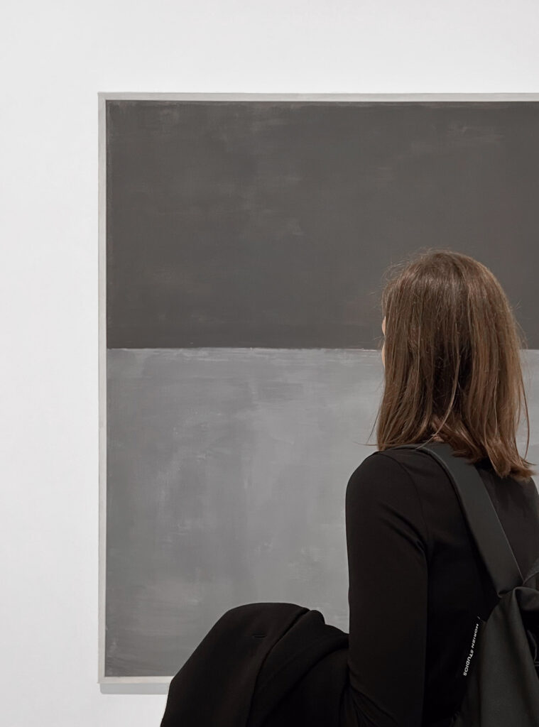 Aesence Founder Sarah Dorweiler standing in front of a Mark Rothko