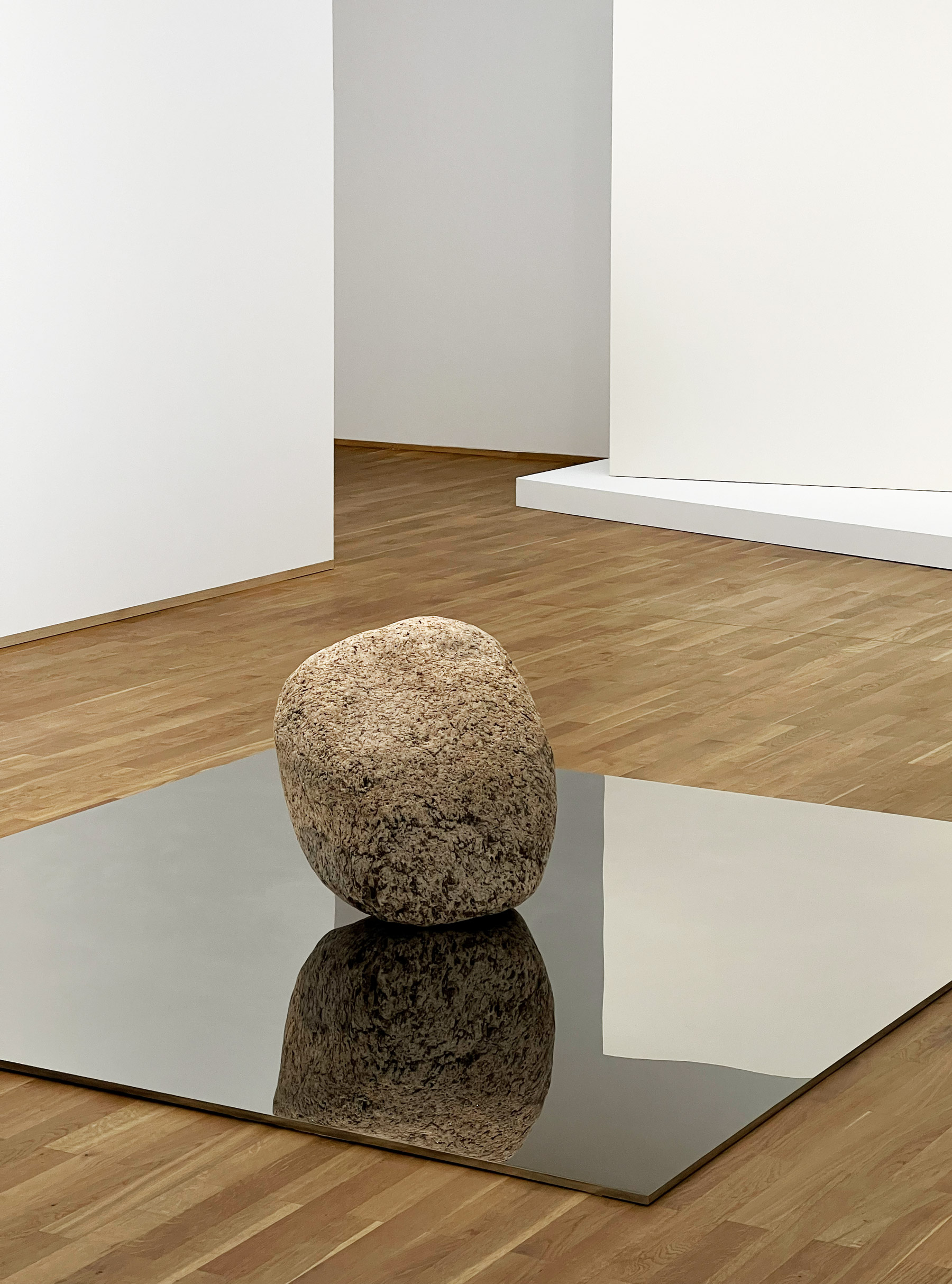 View of "Relatum - The Position 2", 2023, stone, steel, 250 x 218 x 1.5 cm, Photography: Aesence/ Sarah Dorweiler