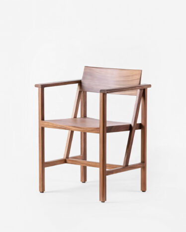 Phaka Armchair by Ratthee Phaisanchotsiri, Photography by Nontarat Hasitapong