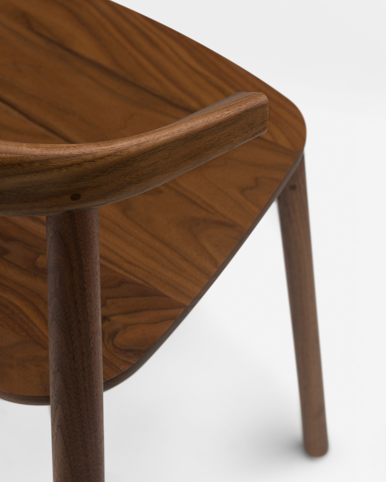 Minimalist Chair Design: Ando Chair by Matthew Hilton for De La Espada via Aesence