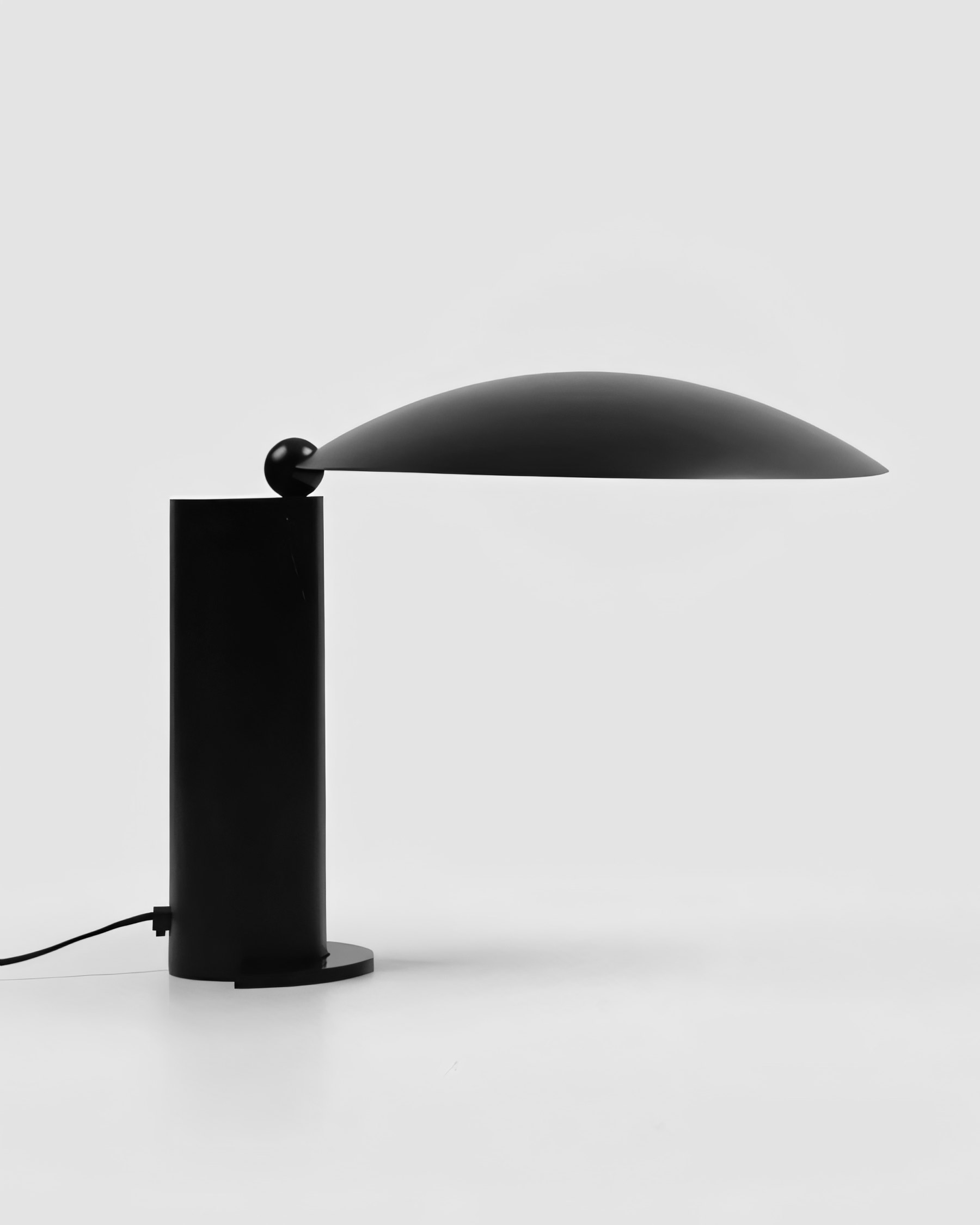Image 2: Washington Lamp, Jean-Michel Wilmotte, Produced by Lumen Milano, 1983 © Photography by Various Objects