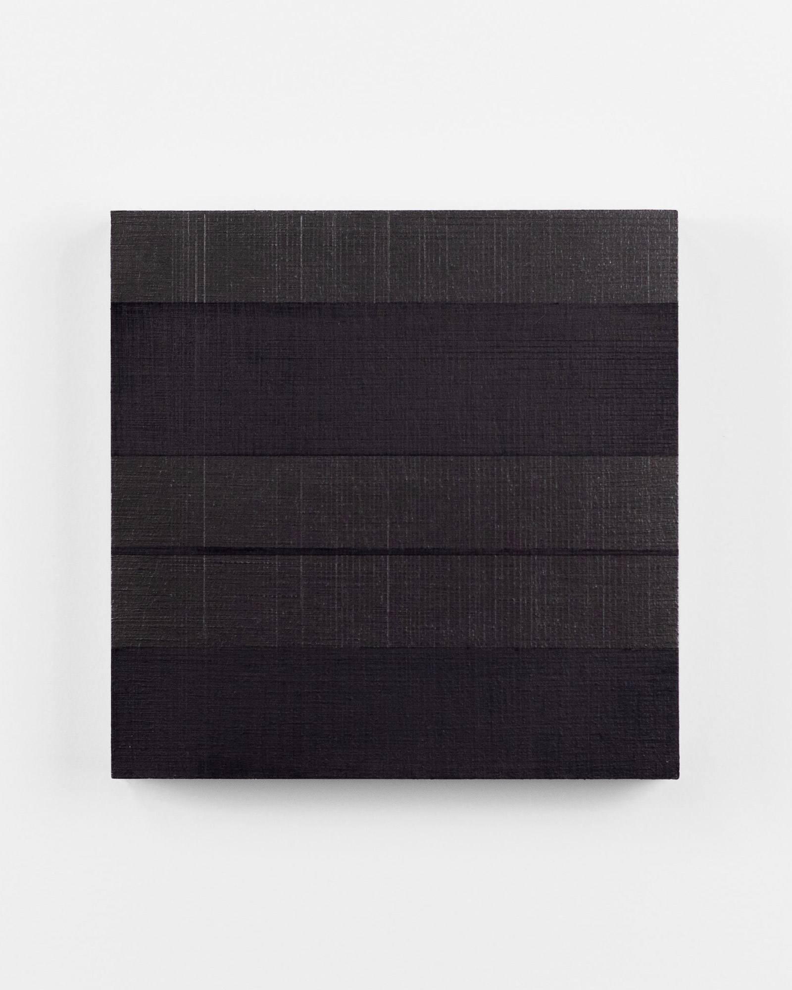 Yvonne Willemse, Running gray 21, 2023, oil paint and graphite on birch plywood 15 x 15 x 2.4 cm © The Artist
