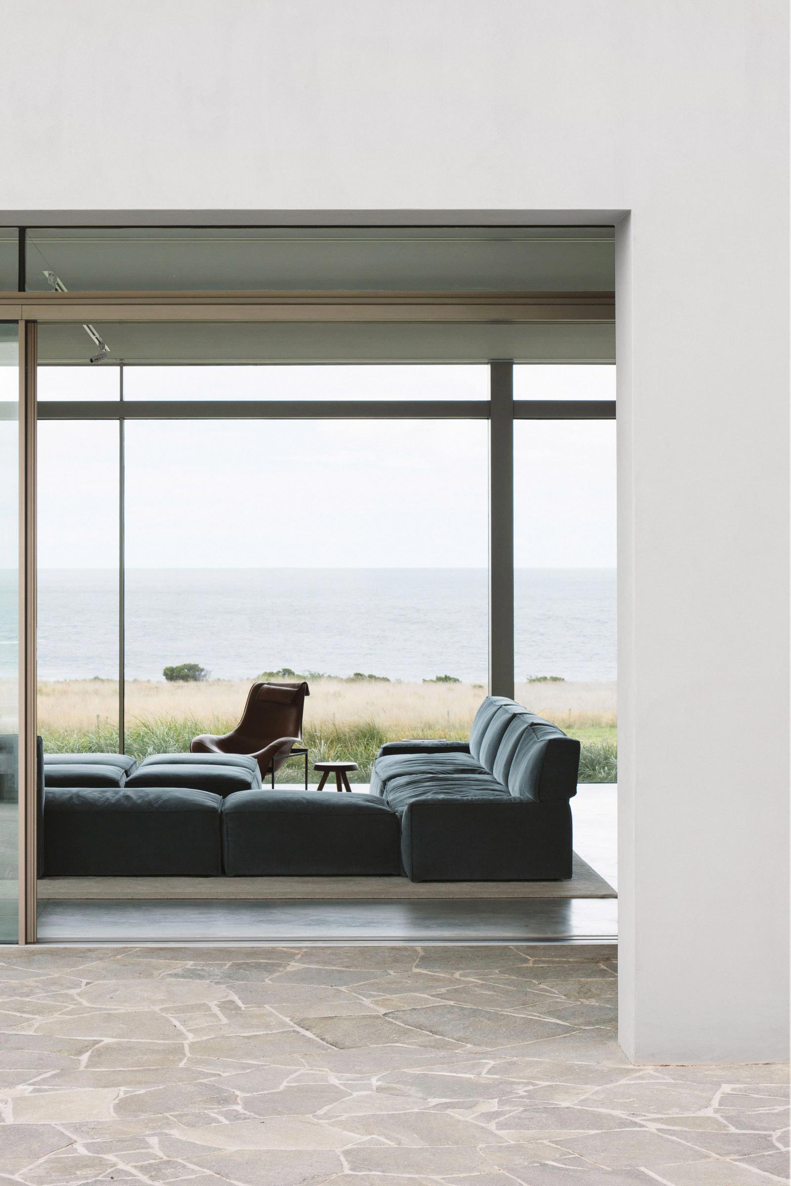 Peninsula House by Carr Architects, Photography by Ben Hosking