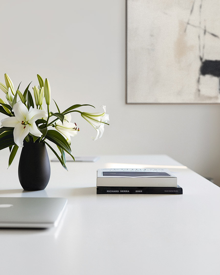 Aesence Office | Communicating Minimalist Aesthetics