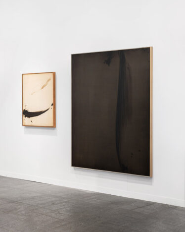 Richard Zinon, from left ro right: "Composition 10", 2024, oil on canvas, 100cm x 80cm, "Composition 3", 2024, oil on canvas, 200cm x 160cm, presented by Cadogan Gallery © The Artist, Photography by Sarah Dorweiler / Aesence