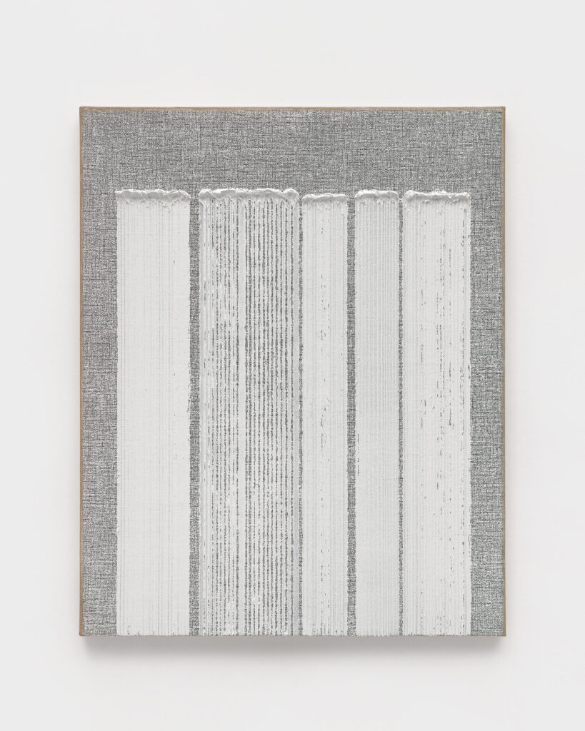 Ha Chong-Hyun, Conjunction 23-77, 2023, Oil on hemp cloth, 63 3/4 x 51 1/8 in, 162 x 130 cm on view at Château La Coste (June 22 – September 1, 2025). Photo by Ahn Cheonho. © Courtesy of the artist and Tina Kim Gallery.