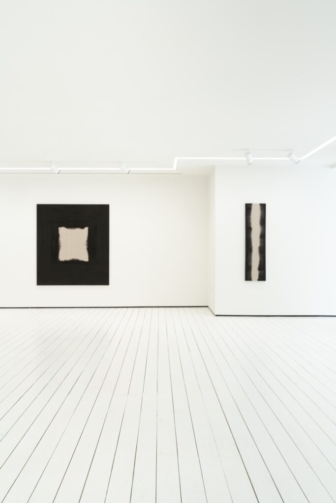 Installation View of Leonardo Anker Vandal ‘The Shyness of the Peaks' at Cadogan Gallery, 3 July - 15 August © The Artist, courtesy of Cadogan Gallery