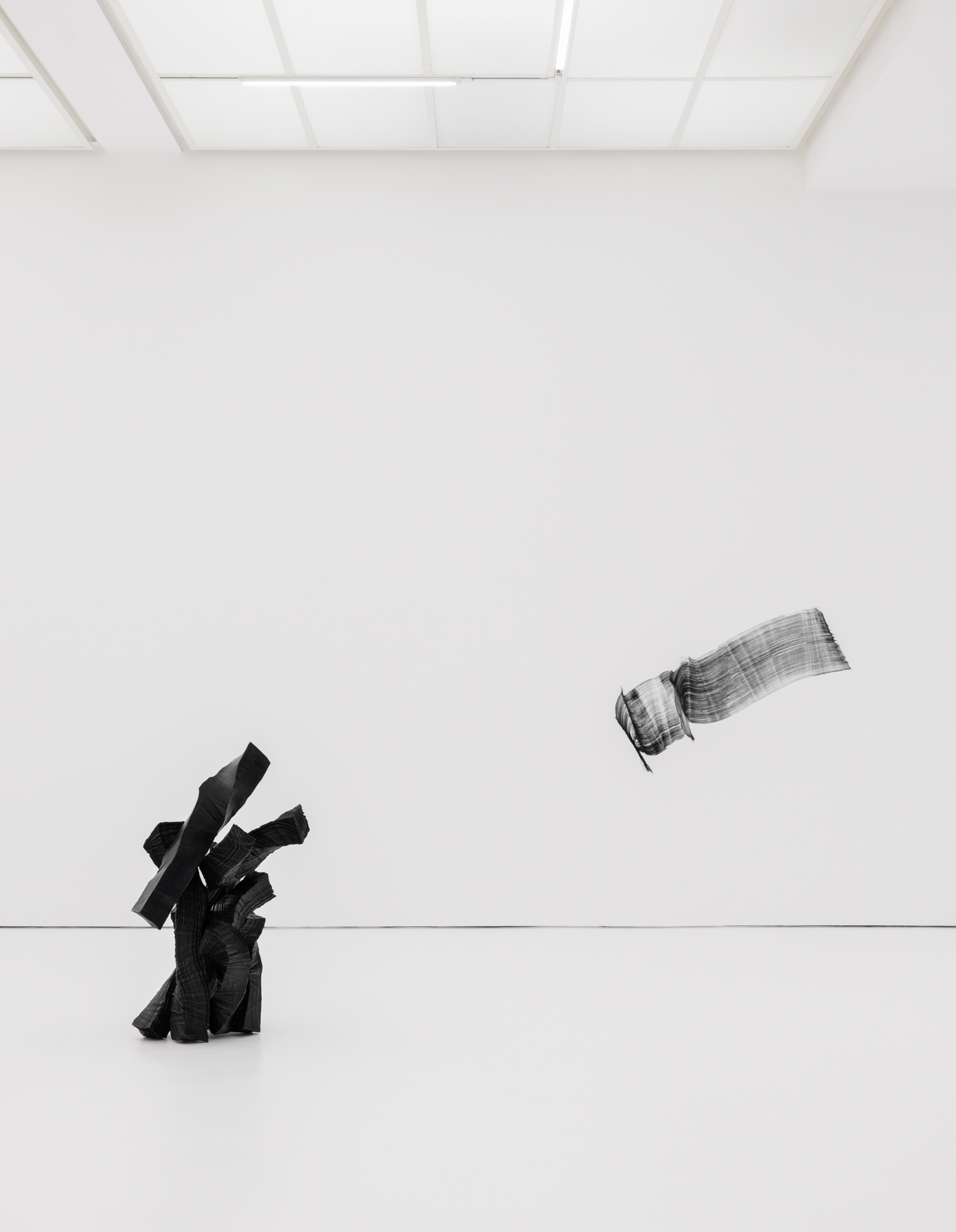 Exhibition view: Lee Bae, Syzygy, Esther Schipper, Berlin, 2025 Courtesy the artist, Johyun Gallery and Esther Schipper, Berlin/Paris/Seoul, Photo © Andrea Rossetti