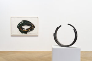 Bernar Venet – Archetypes
