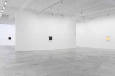 Installation view of Anne Truitt: Waterleaf, Matthew Marks Gallery, New York, February 13 – April 18, 2026 © Estate of Anne Truitt / The Bridgeman Art Library / Courtesy Matthew Marks Gallery