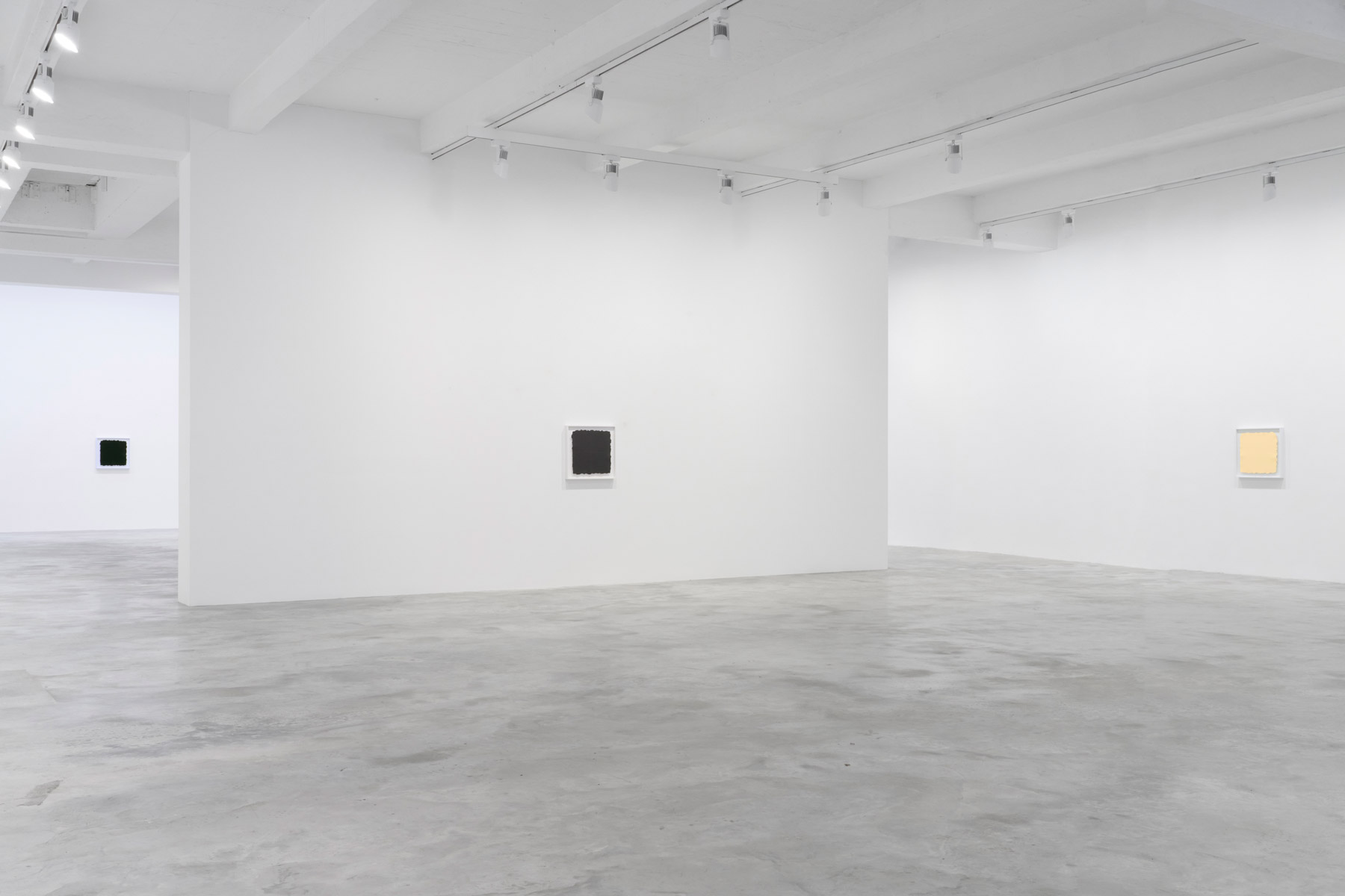 Installation view of Anne Truitt: Waterleaf, Matthew Marks Gallery, New York, February 13 – April 18, 2026 © Estate of Anne Truitt / The Bridgeman Art Library / Courtesy Matthew Marks Gallery