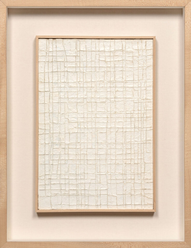 Chung Sanghwa, Untitled 82-6-25, 1982 – Acrylic on canvas – 34.8 x 24.2 cm, 13 1/2 x 9 1/2 in (unframed); 51 x 39.5 x 5 cm, 20 x 15 1/2 x 2 in (framed) / © Chung Sang-Hwa – Courtesy of the Artist and Almine Rech – Photo: Nicolas Brasseur