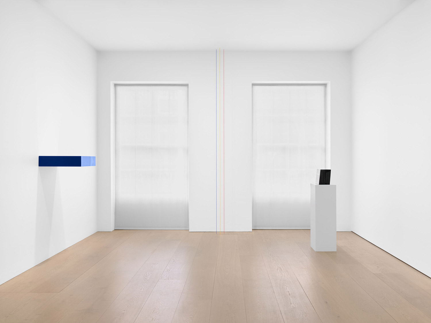 Installation view, Flavin, Judd, McCracken, Ryman, Sandback, David Zwirner, London, 25 March–22 May 2026, Courtesy David Zwirner, Photo by Anna Arca