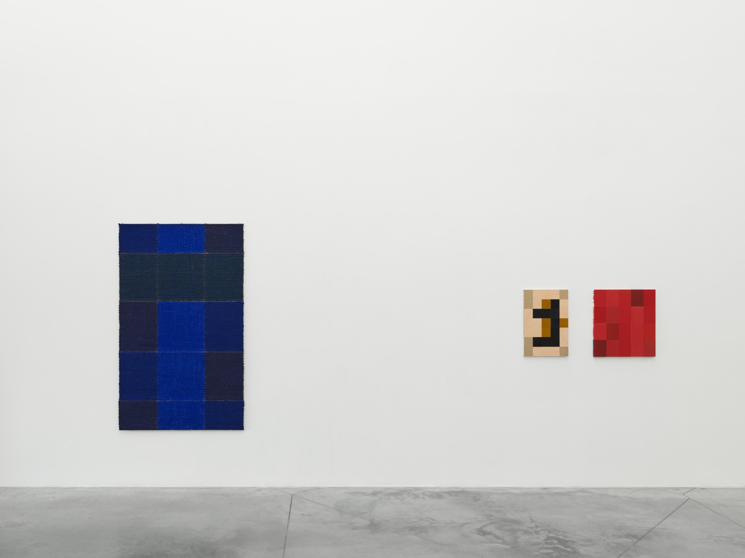 Exhibition views ONBEDEKT / Ria Bosman © We Document Art Courtesy of the Artist & TATJANA PIETERS, Ghent (BE)
